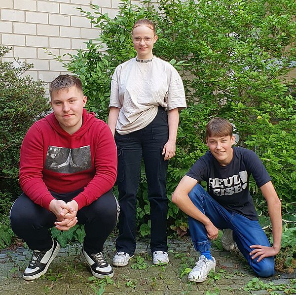 Tim (Schülersprecher), Michelle (2. Schülersprecherin) und Nico (weiterer Vertreter in der Schulkonferenz)