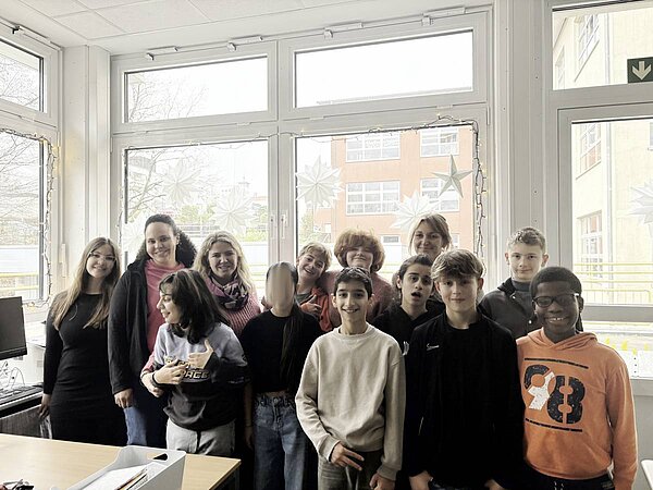 Zwei Studierende von der Universidade de São Paulo für ein Praktikum zu Besuch in der M2 und der M6 der SadH